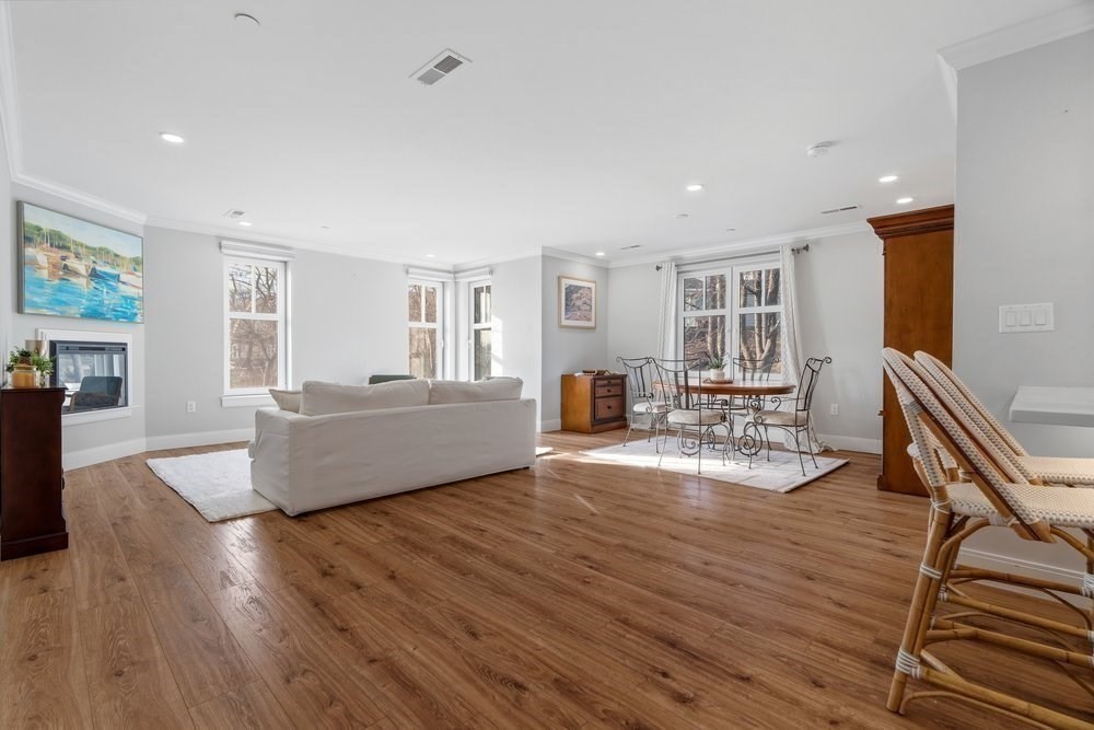 1721 Centre St 304 R, Boston, MA Photo #15