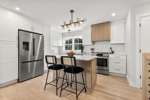 Photo of 122 Woodruff Ave #122, Medford, MA 02155 (MLS # 73478580)