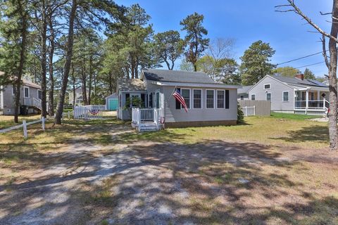 Single Family Residence in Yarmouth MA 97 Wilfin Rd.jpg