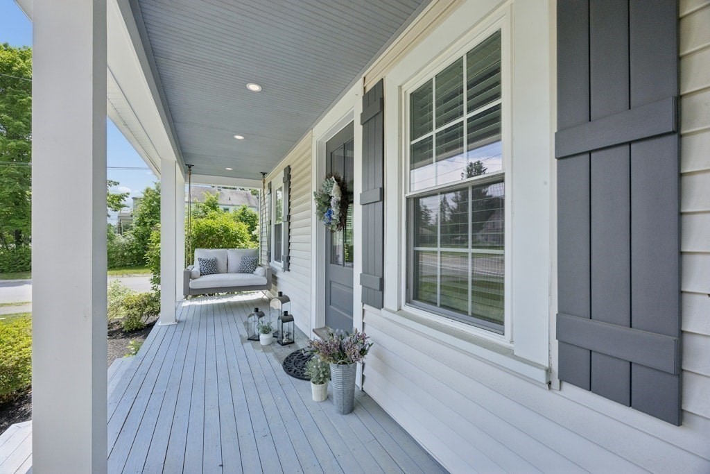 2 Sterling Court