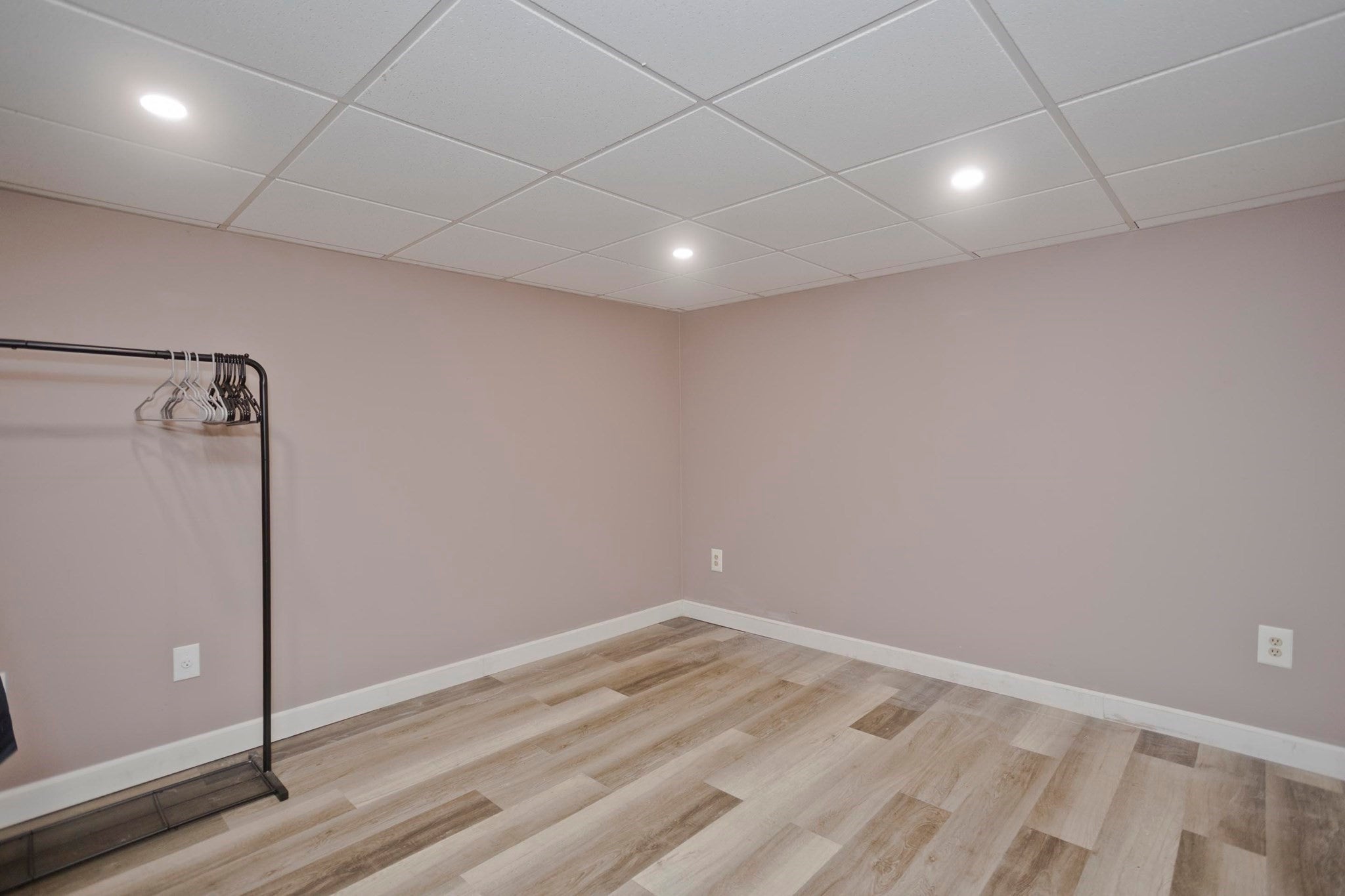 107 Parenteau Dr, Chicopee, MA, 107 Parenteau Dr, Chicopee, MA Photo #32