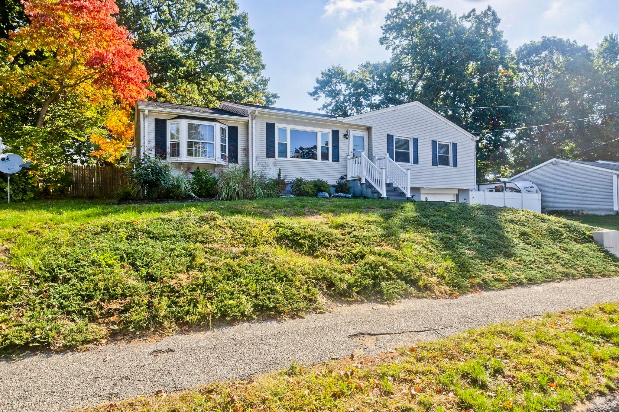 107 Parenteau Dr, Chicopee, MA, 107 Parenteau Dr, Chicopee, MA Photo #1