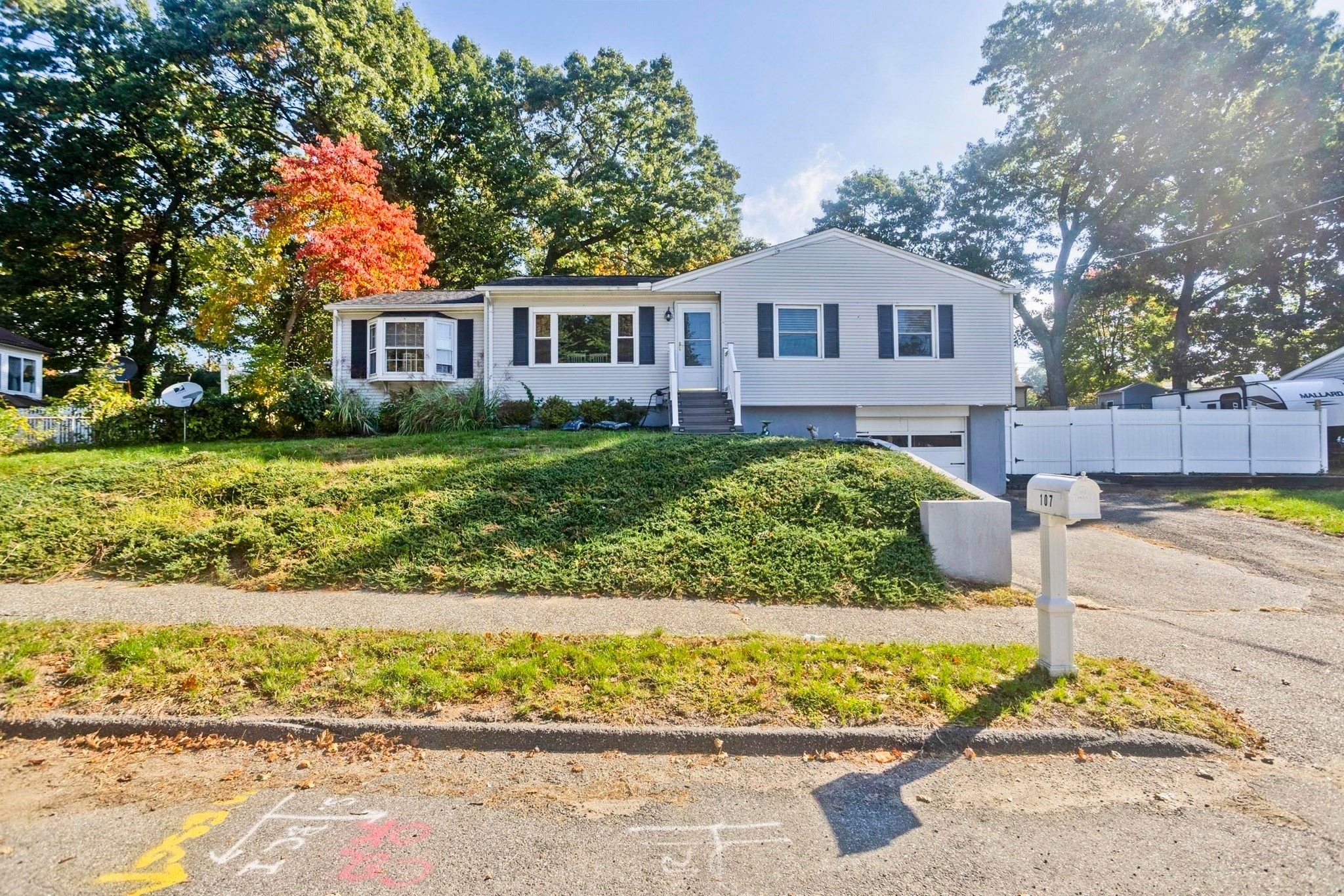 107 Parenteau Dr, Chicopee, MA, 107 Parenteau Dr, Chicopee, MA Photo #3