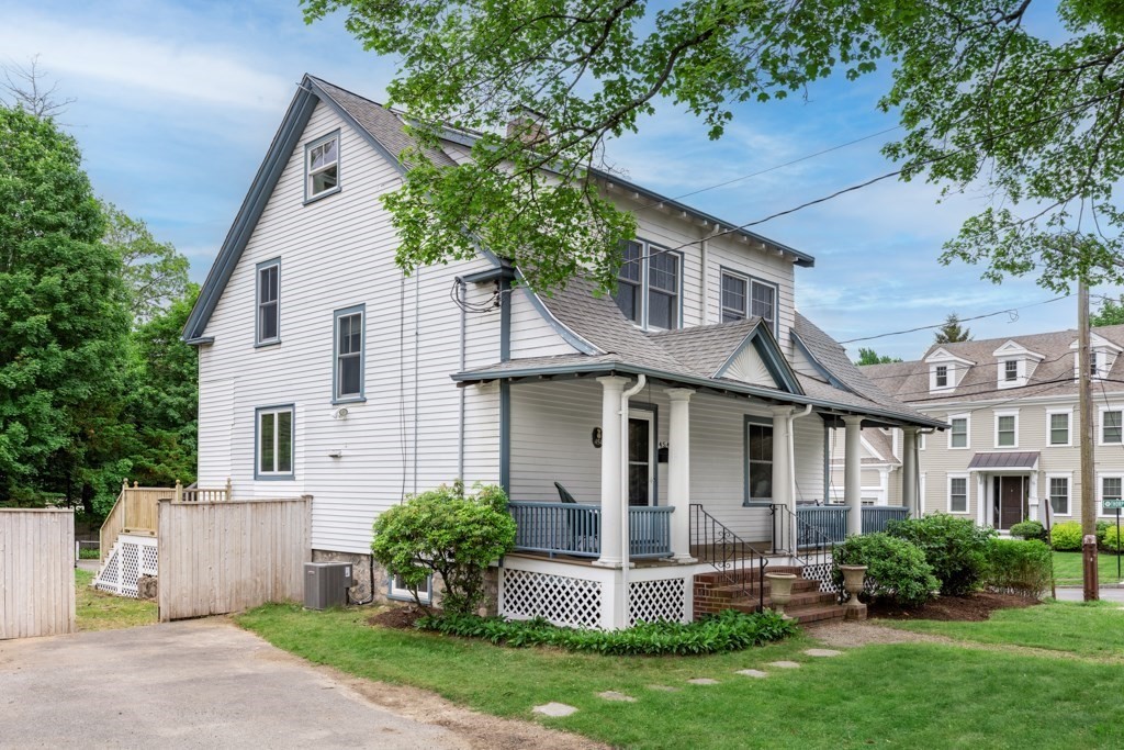 454 Webster St