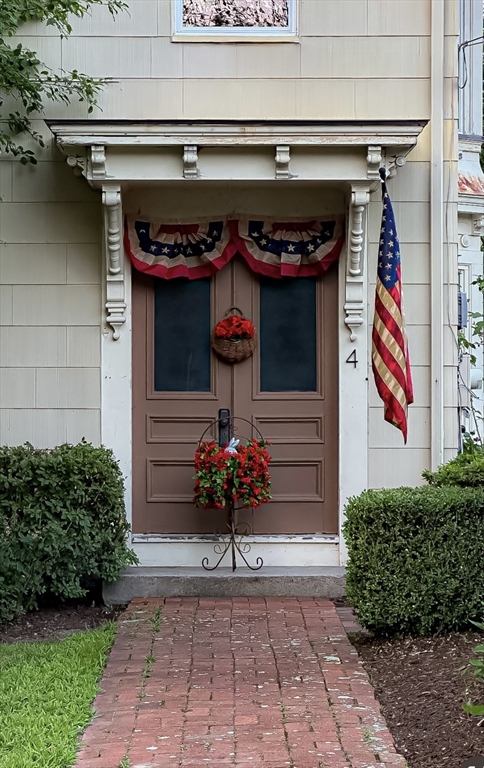 4 Martin Rd