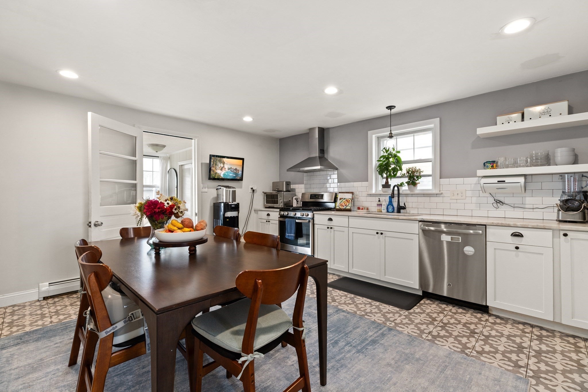 129 Strandway Way, Winthrop, MA Photo #6
