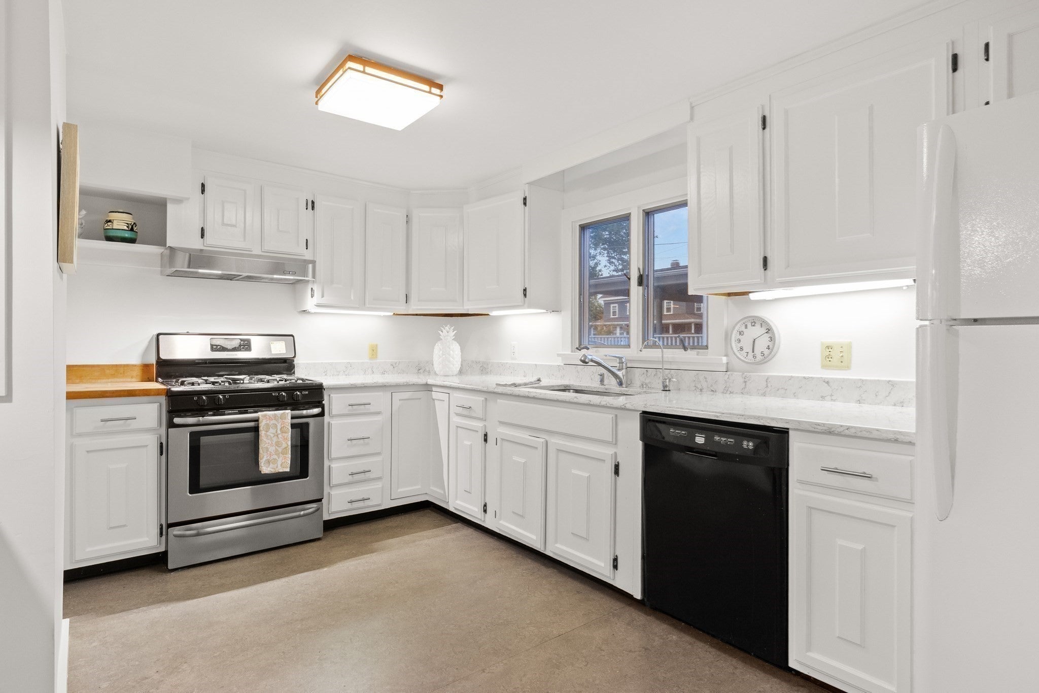 17 Sutton Ave, Salem, MA, 17 Sutton Ave, Salem, MA Photo #13