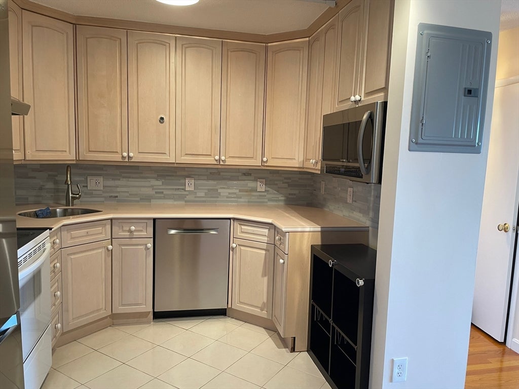 10 Williams Street #75, Watertown, MA, 10 Williams Street #75, Watertown, MA Photo #8