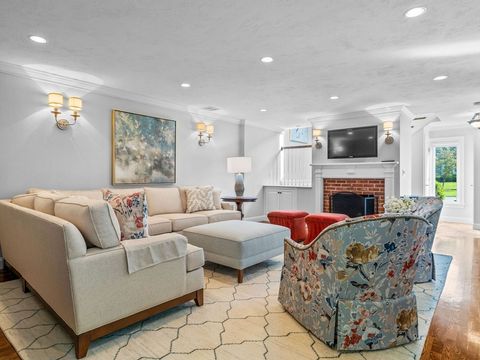 Photo of 4 Farmer Road #4, Milton, MA 02186 (MLS # 73473878)