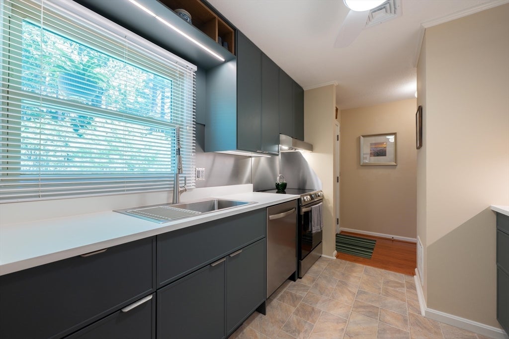 808 Fairway Ave #808, Montague, MA Photo #2