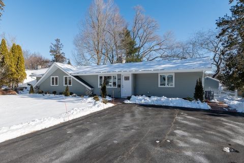 Photo of 689 Old Connecticut Path, Framingham, MA 01701 (MLS # 73470290)