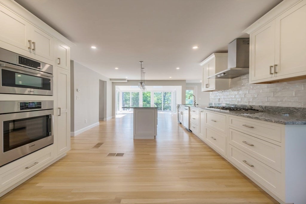 18 Marscot Way, Plymouth, MA Photo #9
