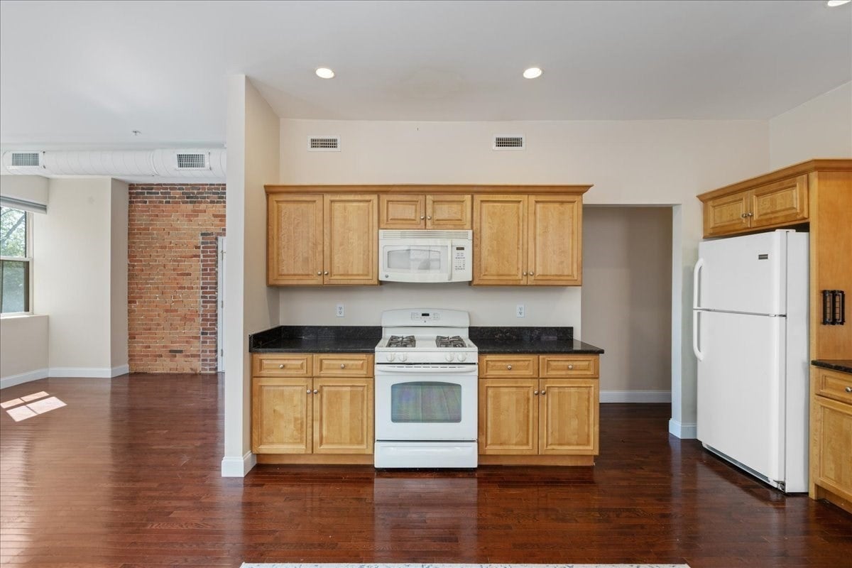 24 Washington St #301, Haverhill, MA, 24 Washington St #301, Haverhill, MA Photo #5