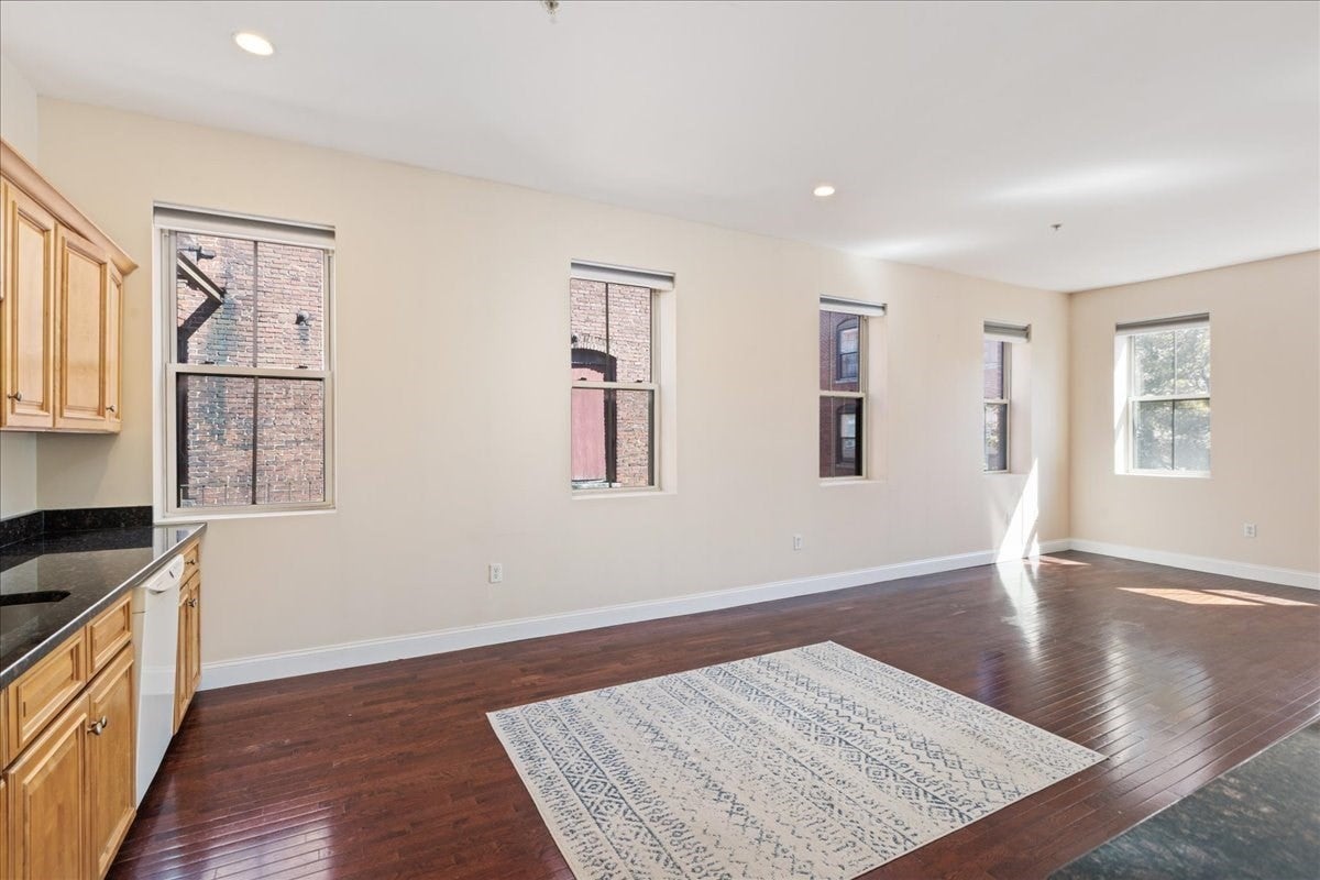24 Washington St #301, Haverhill, MA, 24 Washington St #301, Haverhill, MA Photo #4