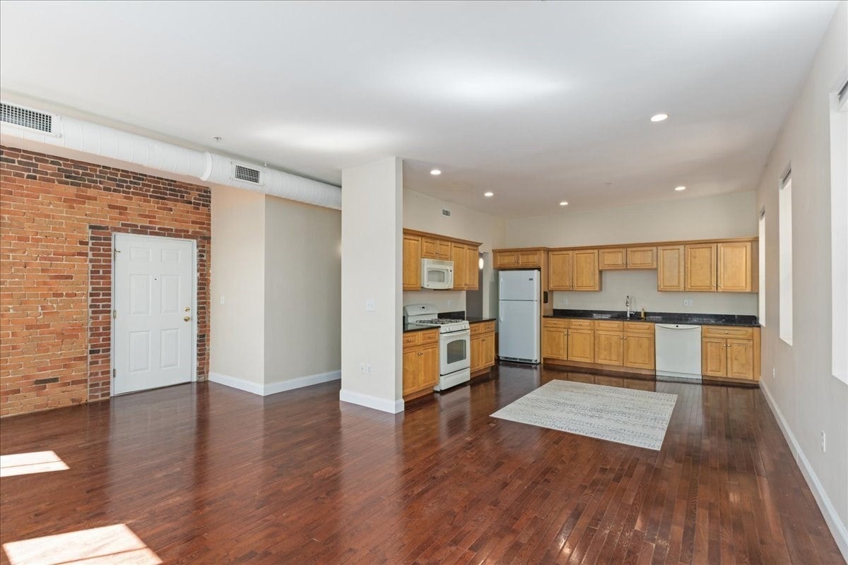 24 Washington St #301, Haverhill, MA, 24 Washington St #301, Haverhill, MA Photo #6