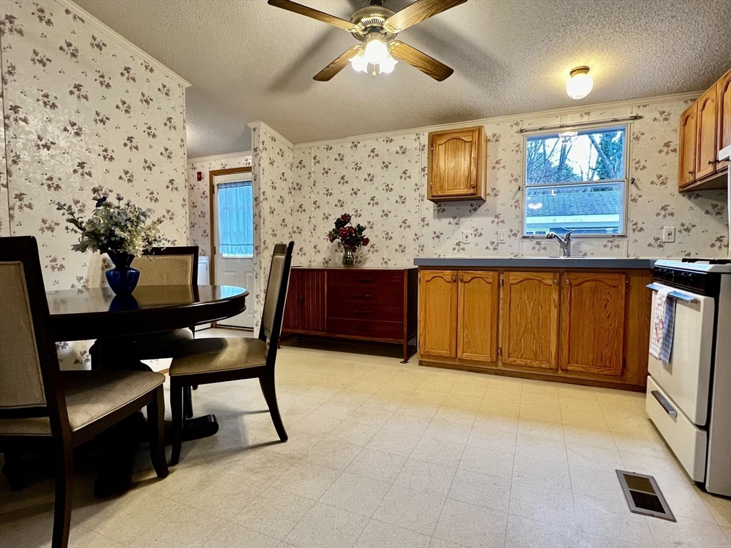 214 Washington St 24