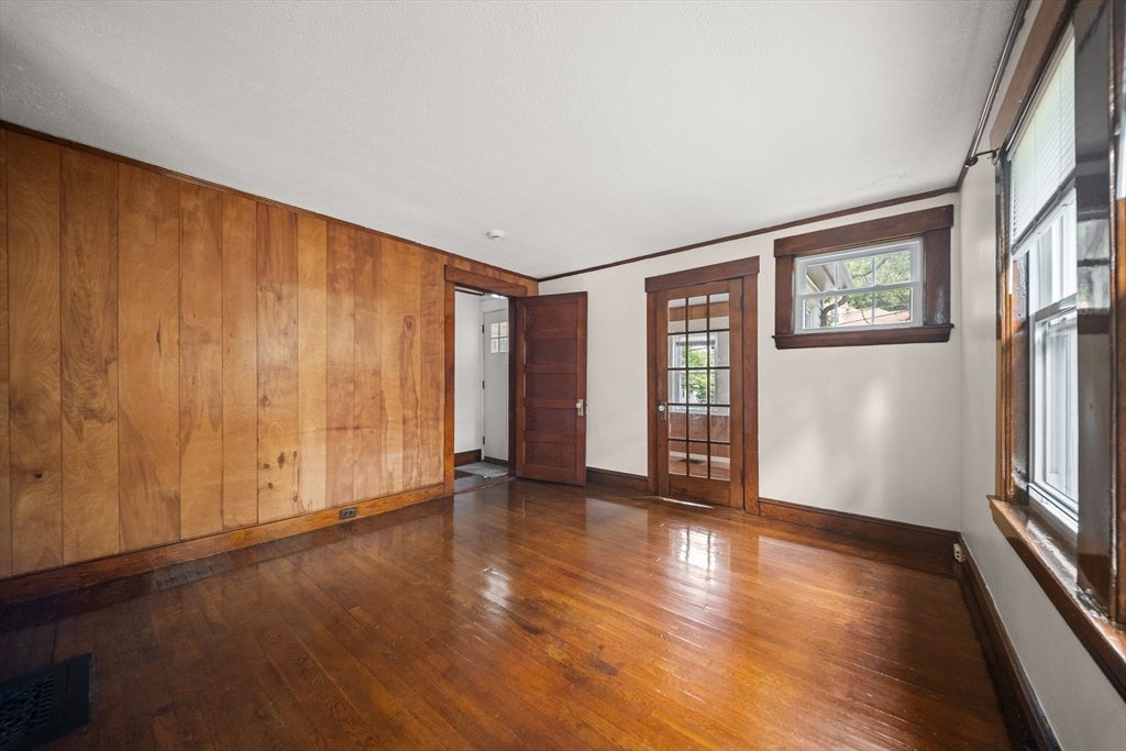 15 Shirley Street