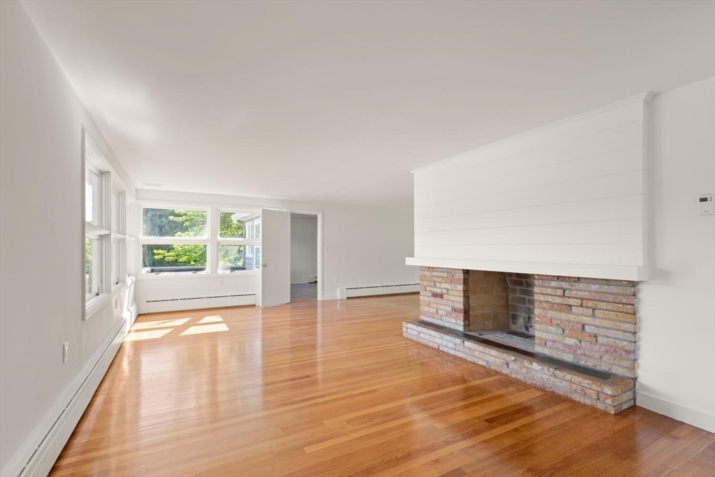 389 Porter St