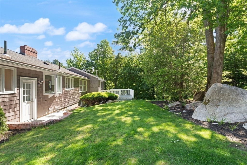 389 Porter St