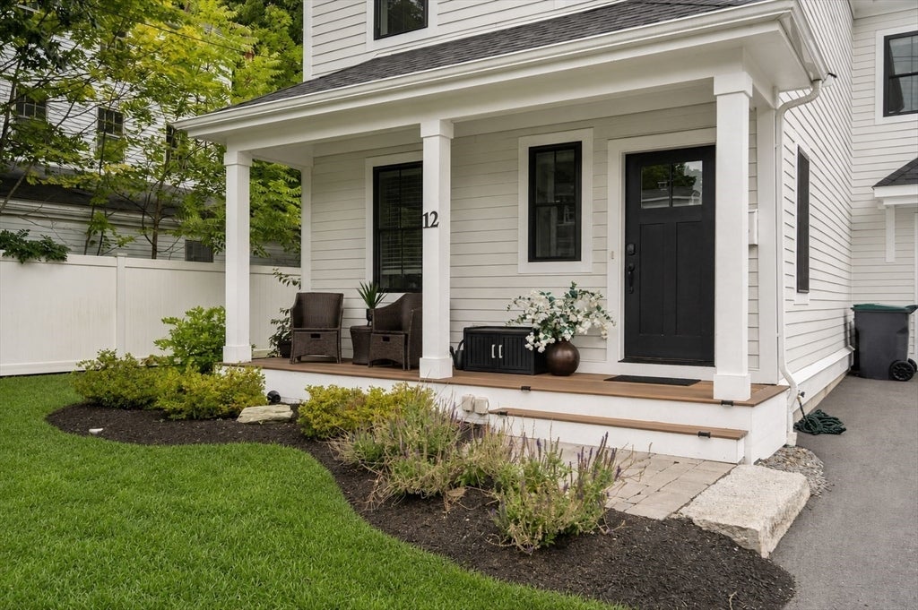 12 South Lincoln St, Natick, MA Photo #2