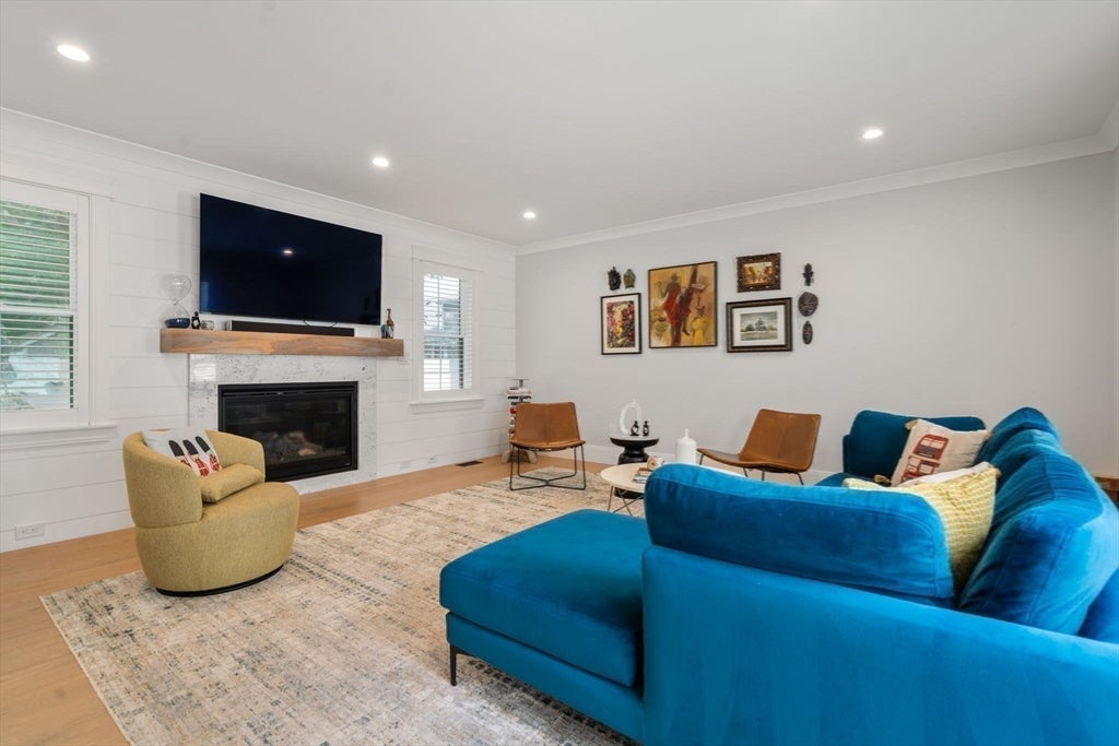 12 South Lincoln St, Natick, MA Photo #12
