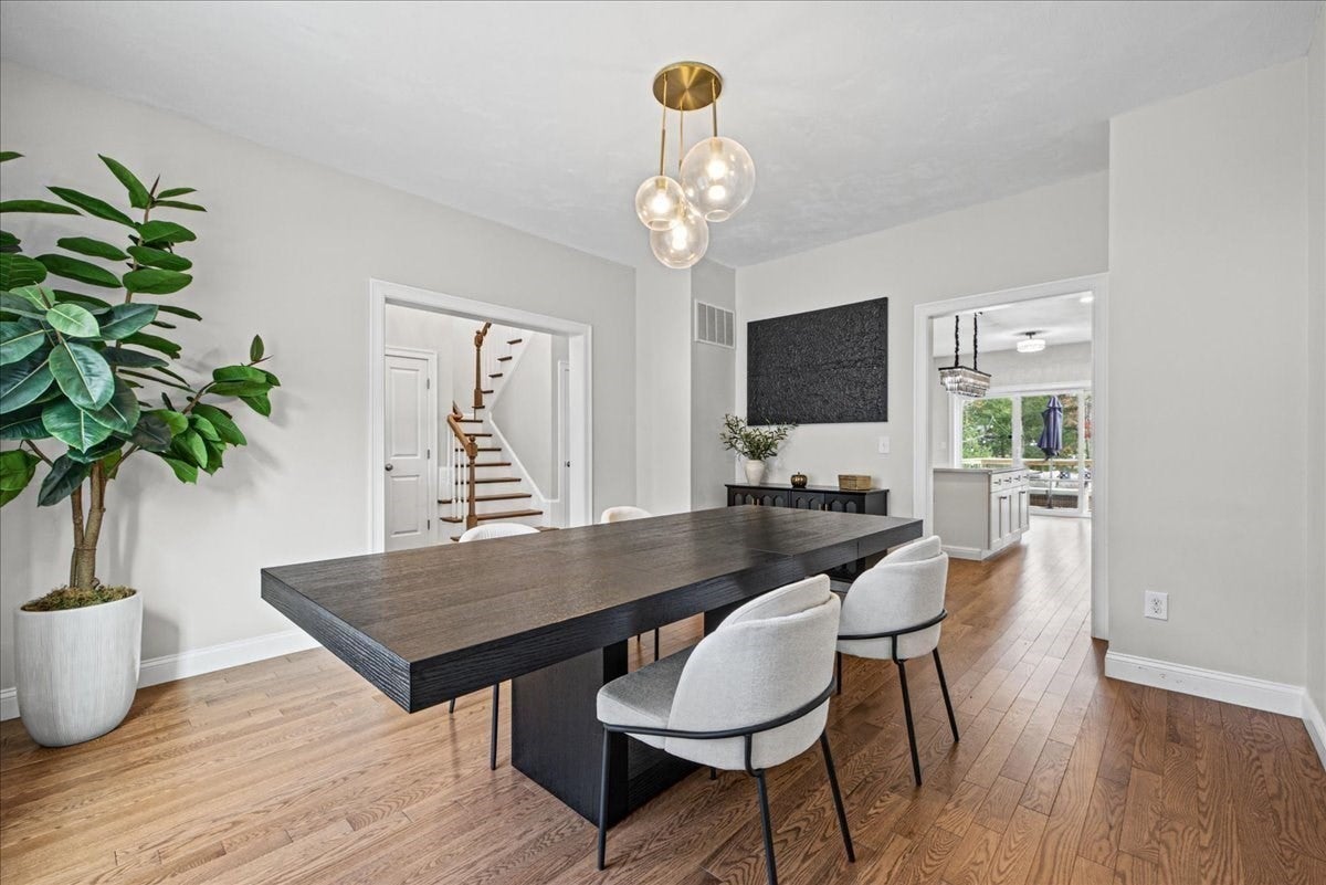 31 Lilac AVE, Bellingham, MA Photo #13