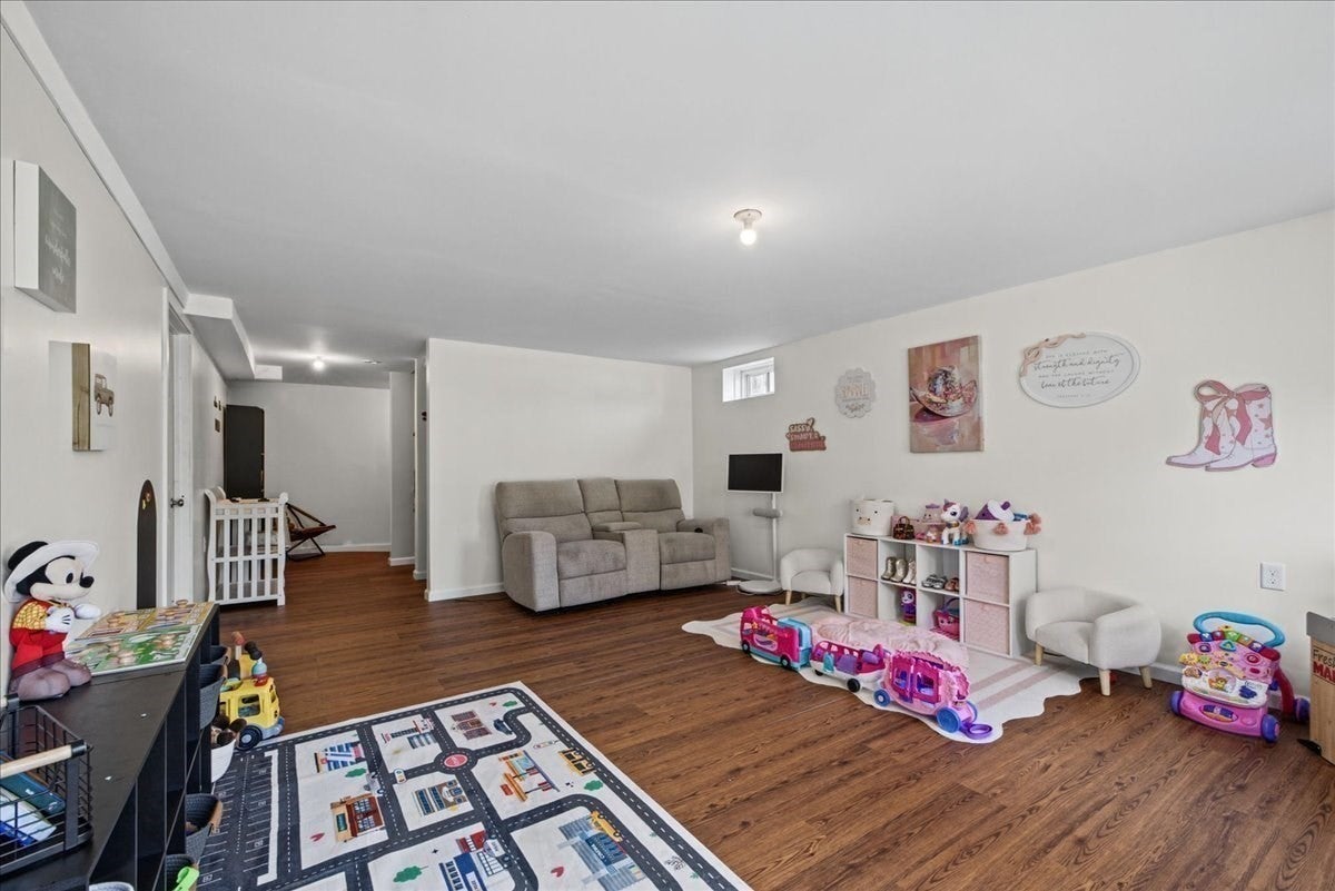 31 Lilac AVE, Bellingham, MA Photo #28