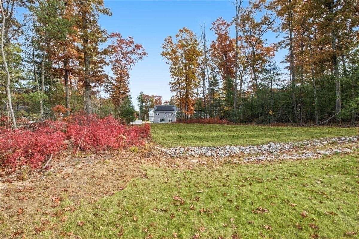 31 Lilac AVE, Bellingham, MA Photo #33