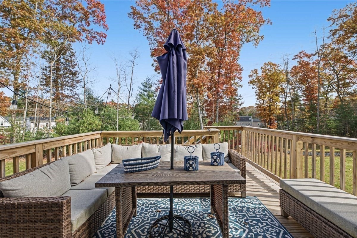 31 Lilac AVE, Bellingham, MA Photo #29
