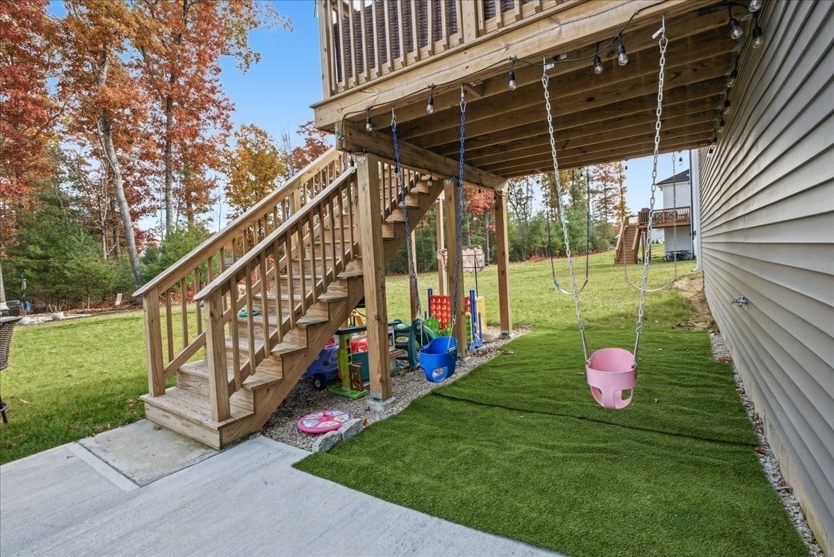 31 Lilac AVE, Bellingham, MA Photo #31