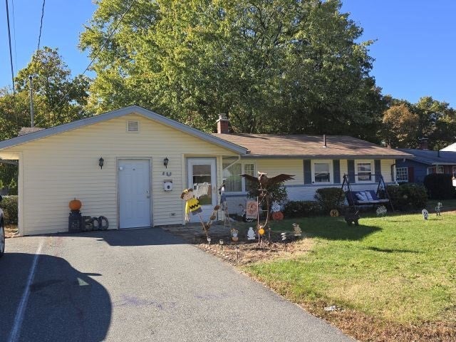 10 Lynn Rd