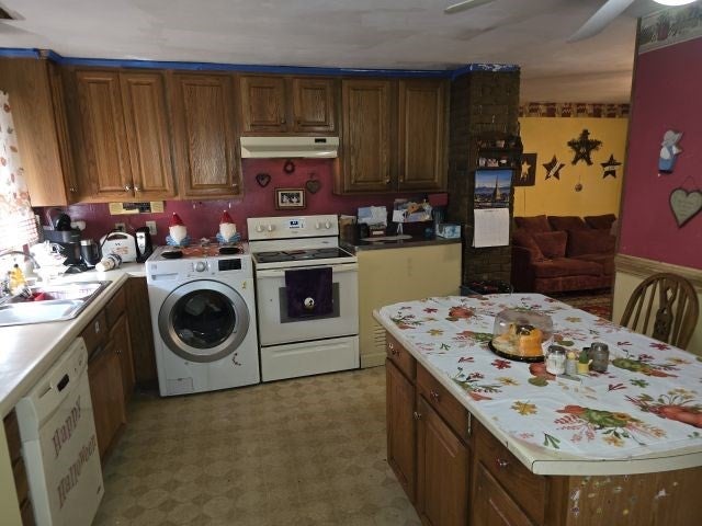 10 Lynn Rd, Brockton, MA, 10 Lynn Rd, Brockton, MA Photo #11
