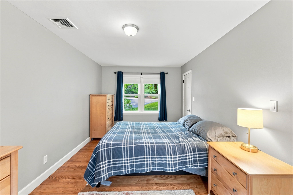 71 School St, Upton, MA Photo #17