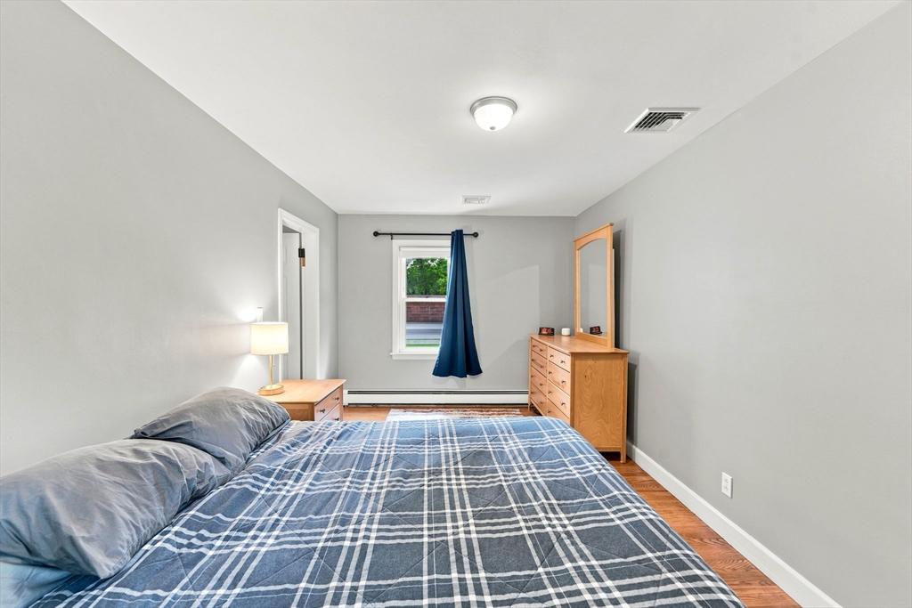 71 School St, Upton, MA Photo #19