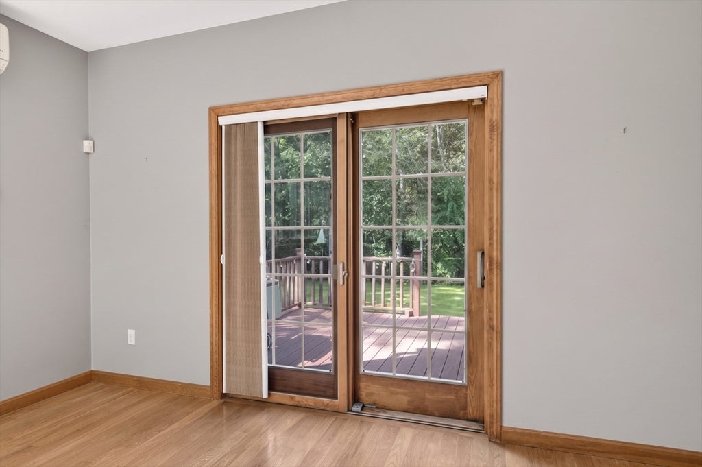 32 Slades Farm Ln, Dartmouth, MA Photo #20