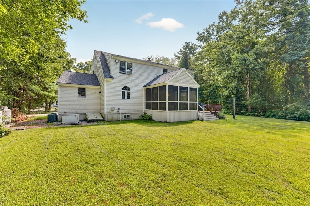 32 Slades Farm Ln, Dartmouth, MA Photo #38