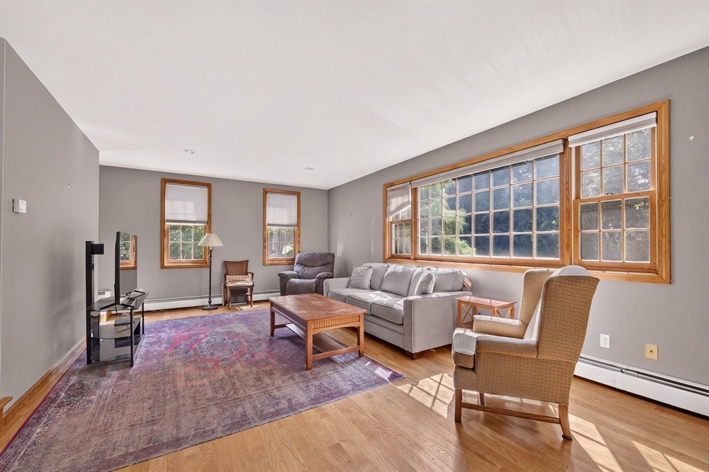 32 Slades Farm Ln, Dartmouth, MA Photo #18