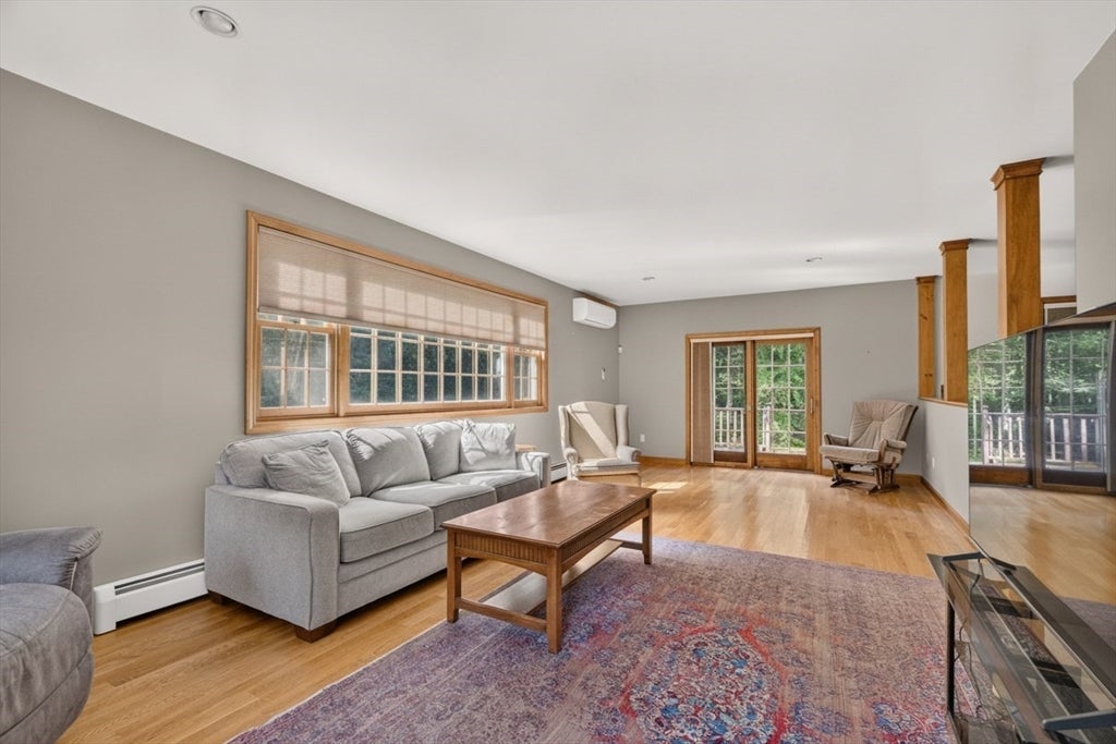 32 Slades Farm Ln, Dartmouth, MA Photo #17