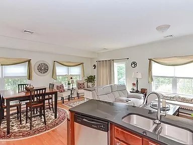 812 Franklin Street #A, Worcester, MA, 812 Franklin Street #A, Worcester, MA Photo #14