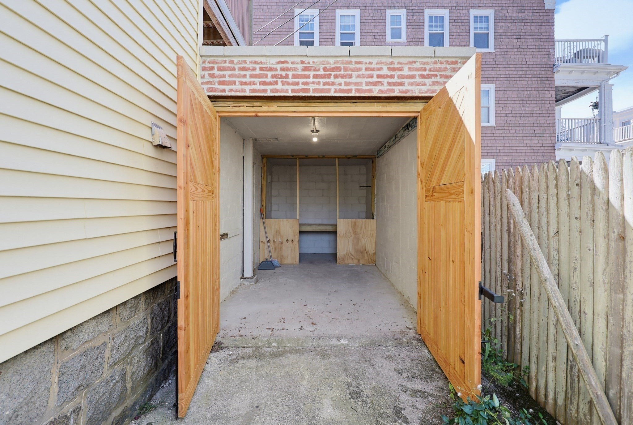 185 Savin Hill Ave #2, Boston, MA Photo #25