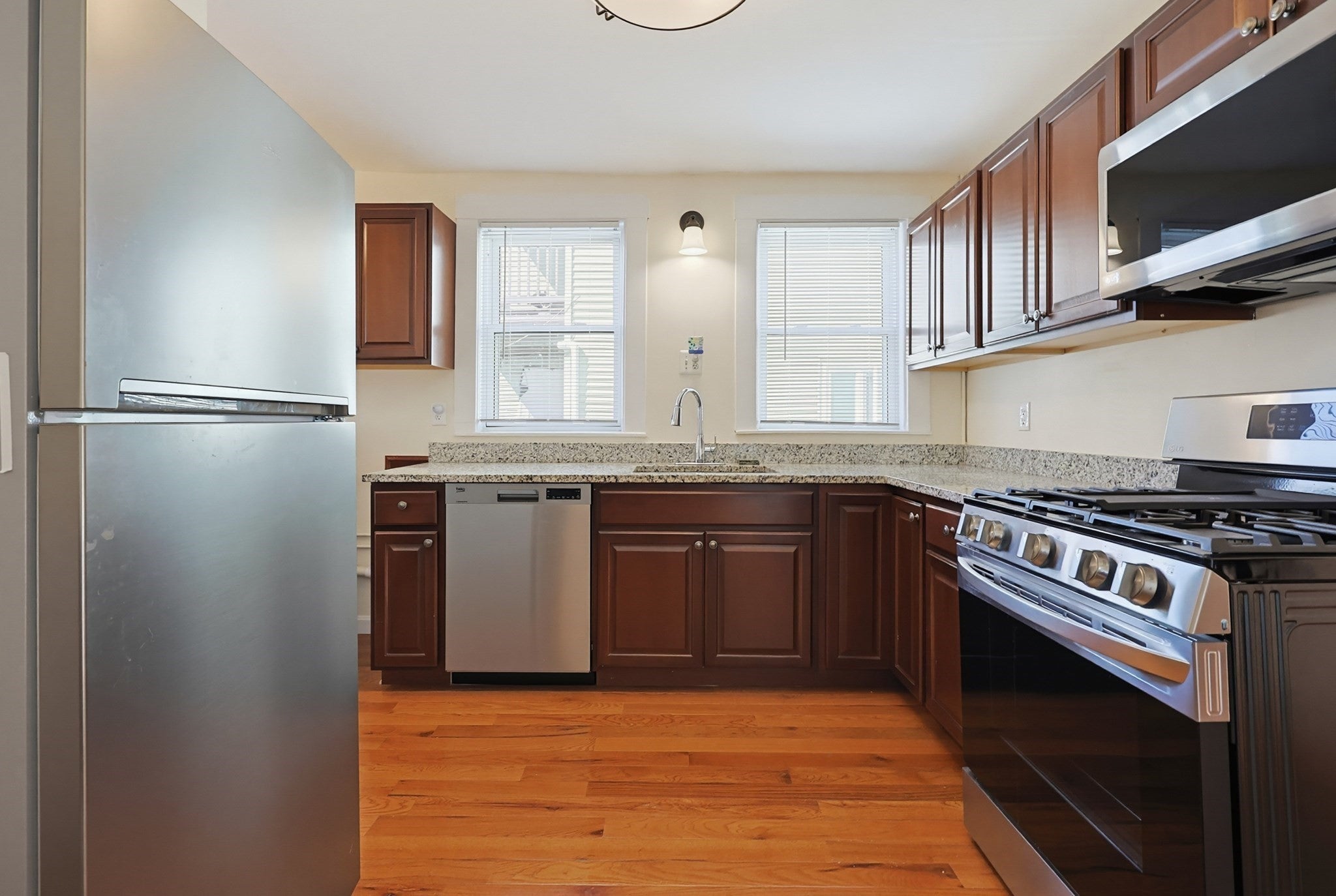185 Savin Hill Ave #2, Boston, MA Photo #9