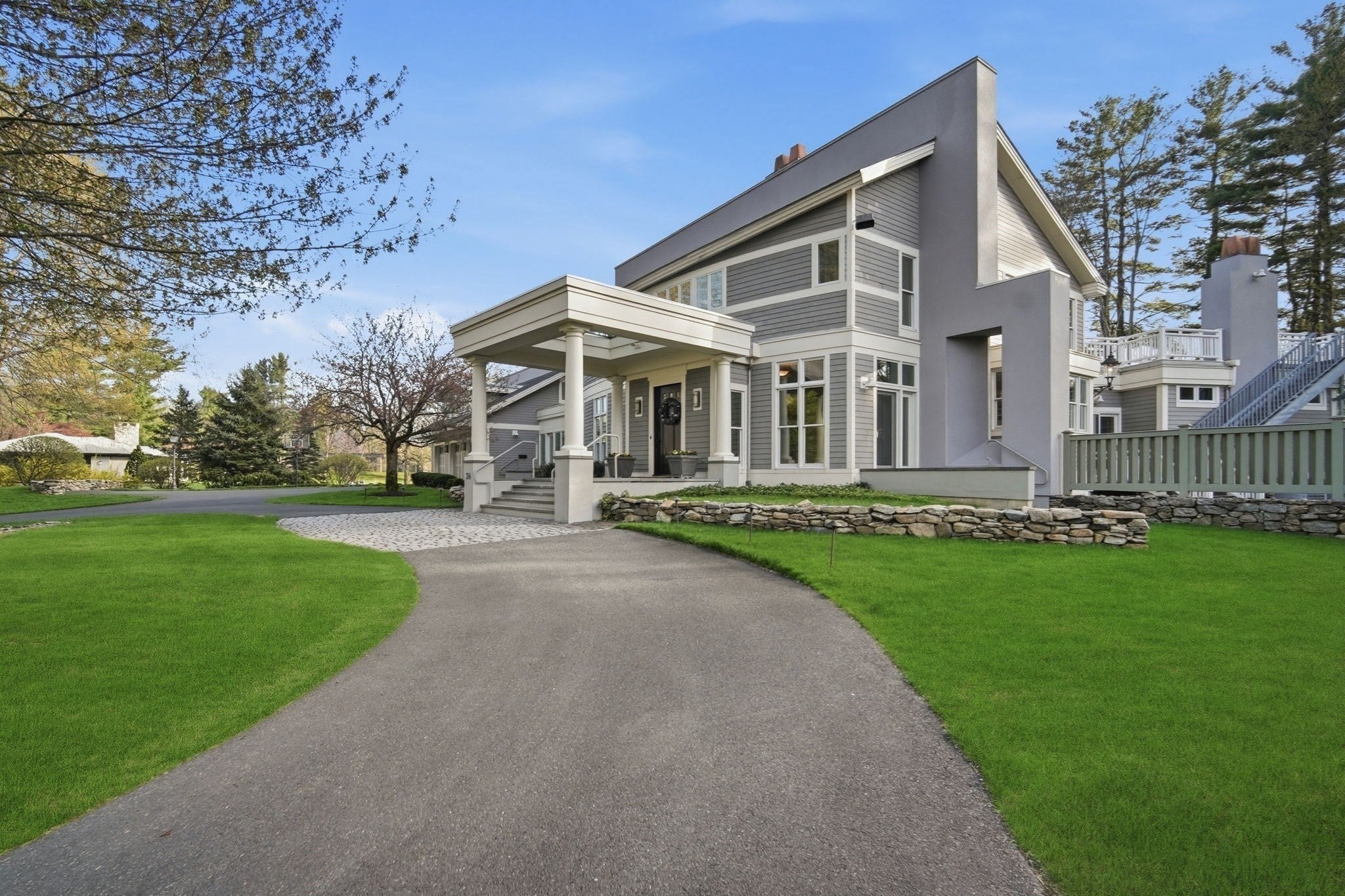 24 Prynne Ridge Rd