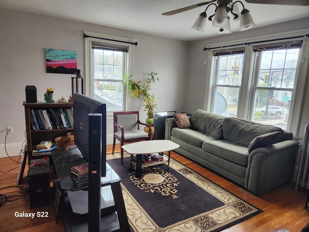 81 Loring Ave