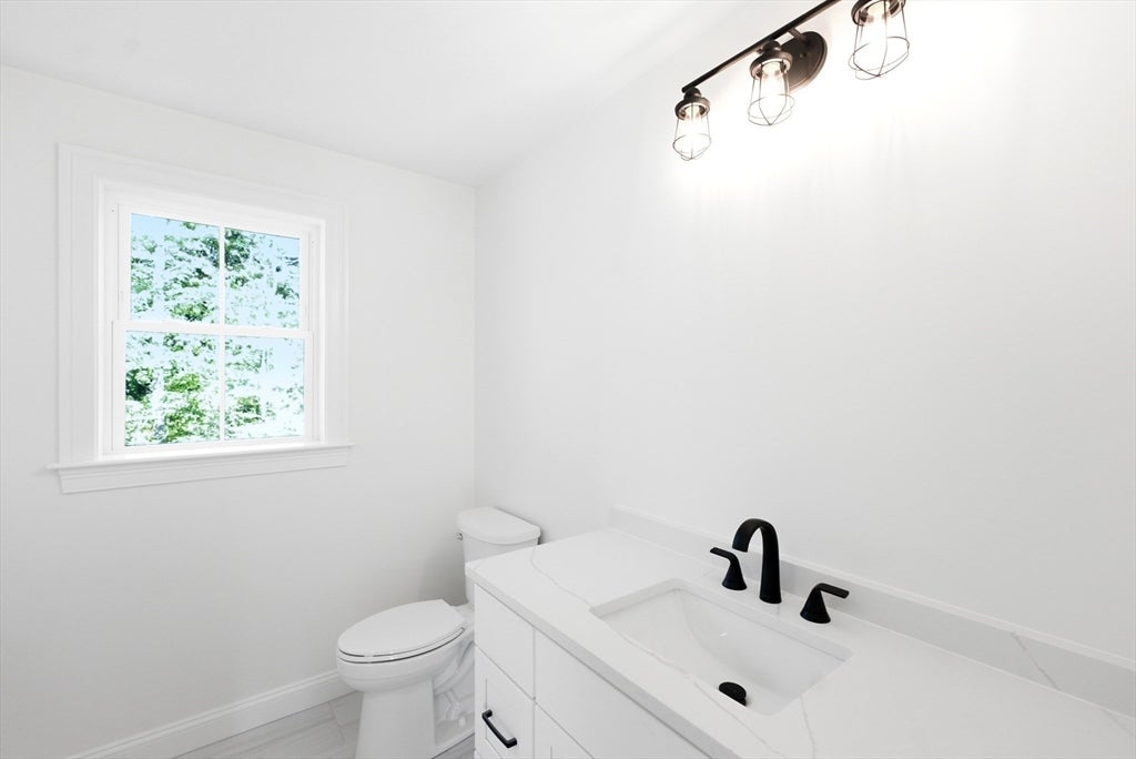158 Plain St, Bridgewater, MA, 158 Plain St, Bridgewater, MA Photo #34