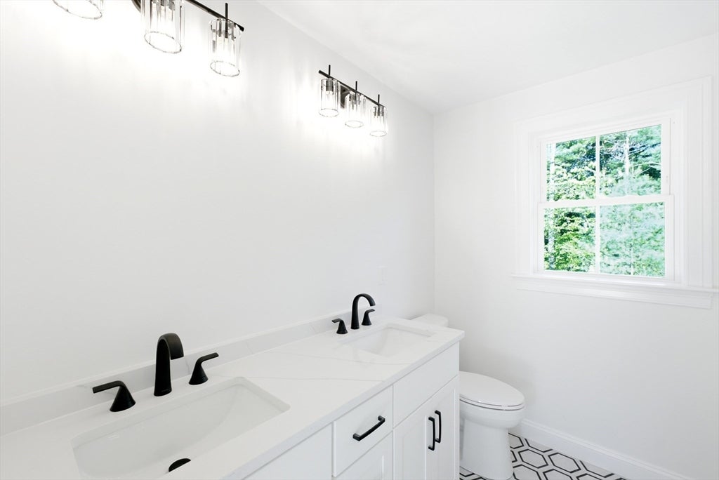 158 Plain St, Bridgewater, MA, 158 Plain St, Bridgewater, MA Photo #27