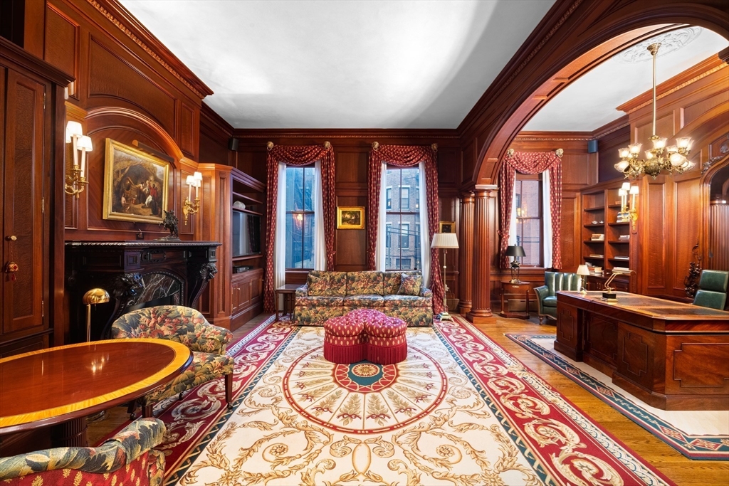 129 Commonwealth Ave