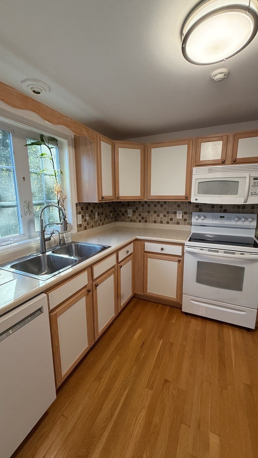 15 Rebecca Ln #15, Dracut, MA Photo #11