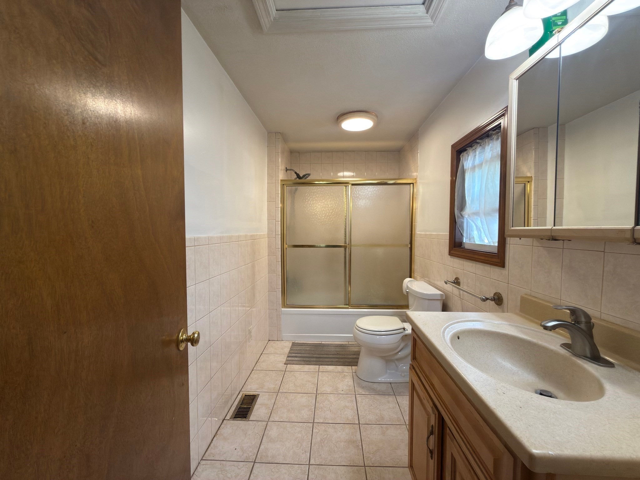 285 Huttleston Ave, Fairhaven, MA, 285 Huttleston Ave, Fairhaven, MA Photo #9