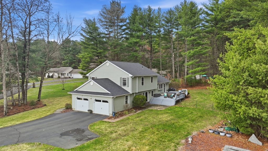 7 Hillside Meadows Dr