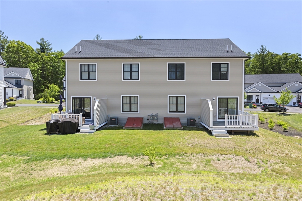 27 Compass Point Dr 27
